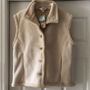 Foxfire Vest, L. New with tags